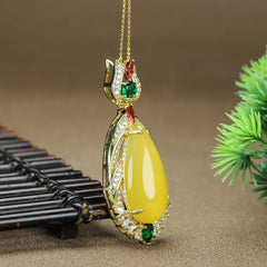 Elegant Agate Pendant Necklace with Green and Yellow Stones for Harmony and Abundance
