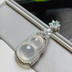High Ice Transparent Agate Gourd Pendant Necklace - Chinese Style Lucky Charm for Wealth and Health