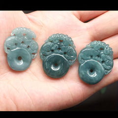 Natural Stone Lucky Double Pixiu Peace Buckle Pendant – Traditional Amulet for Wealth & Harmony