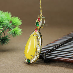Elegant Agate Pendant Necklace with Green and Yellow Stones for Harmony and Abundance
