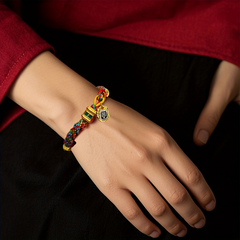 Tibetan Buddhist Om Mani Padme Hum Wealth & Protection Bracelet — Energy Talisman for Prosperity, Spiritual Balance & Daily Mindfulness