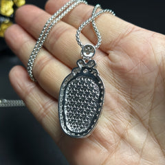 Elegant Green Jade Leaf Pendant for Prosperity, Emotional Balance, and Timeless Style