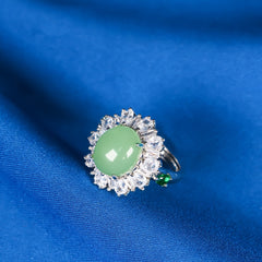 Retro Statement Ring with Natural Crystal for Confidence and Clarity