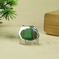 Vintage Green Chalcedony Ring for Abundance, Emotional Balance, and Spiritual Growth