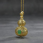 Elegant Green Gourd Pendant - Vintage-Inspired Agate Necklace for Health, Prosperity & Spiritual Harmony