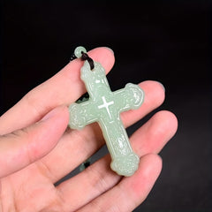 Light Green Retro Cross Pendant Necklace: Minimalist Fashion with Spiritual Protection for Earth Day & Family Celebrations