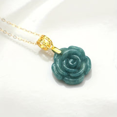 Elegant Silver Flower Necklace - Natural Harmony & Prosperity Energy