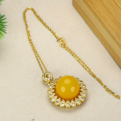 Men's Fashion Yellow Agate Pendant Necklace for Confidence and Positive Energy