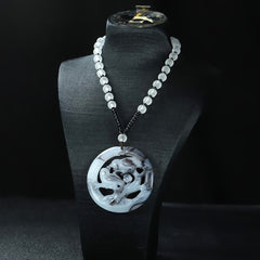 Natural Agate Magpie & Plum Blossom Pendant for Joy, Good Fortune, and Resilience