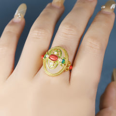 Vintage Gold Oval Ring with Garnet & Peridot — A Warm Counterweight to the Day's Noise & Peridot for Energetic Balance