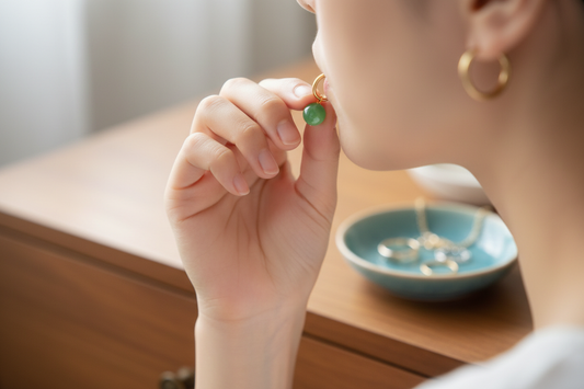 The Chill of Stone, The Warmth of Metal: A Dialogue on Skin