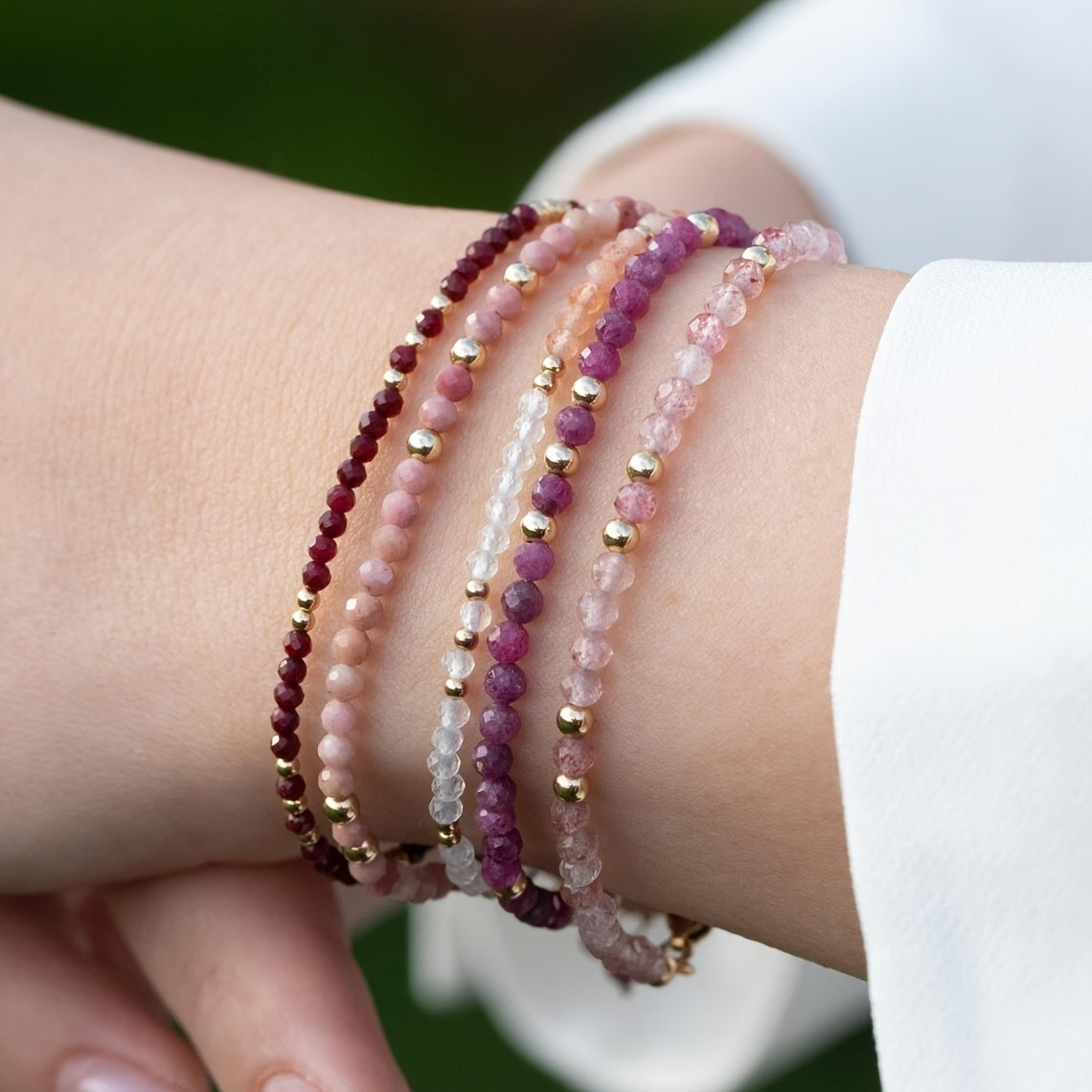 Minimalist French-Style Red Stone Beaded Bracelet - Bohemian Elegance for Versatile Stacking & Charisma Enhancement