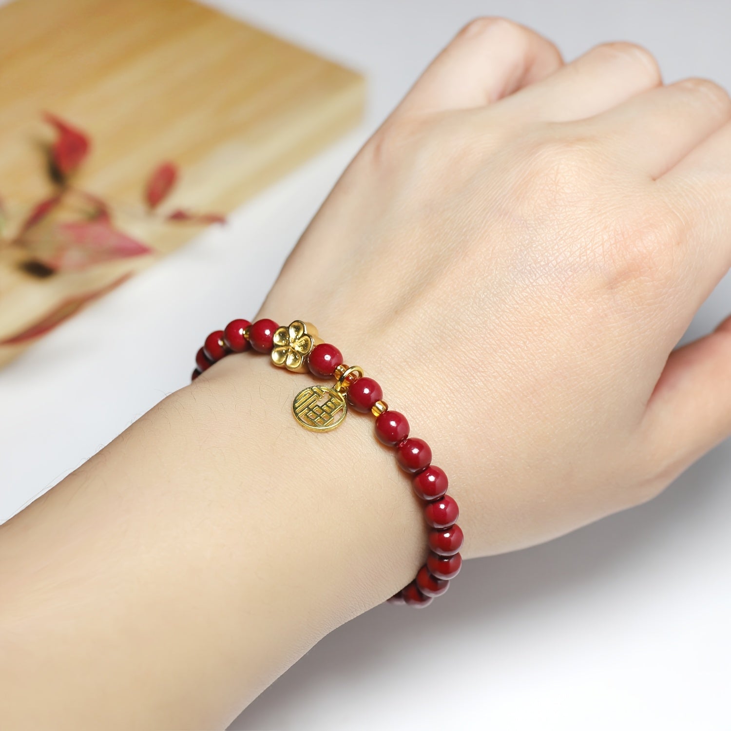 Fashion Red Sandalwood Bead Bracelet with Flower Charm & Double Happiness Pendant – Feng Shui Enhanced Energy for Career & Love