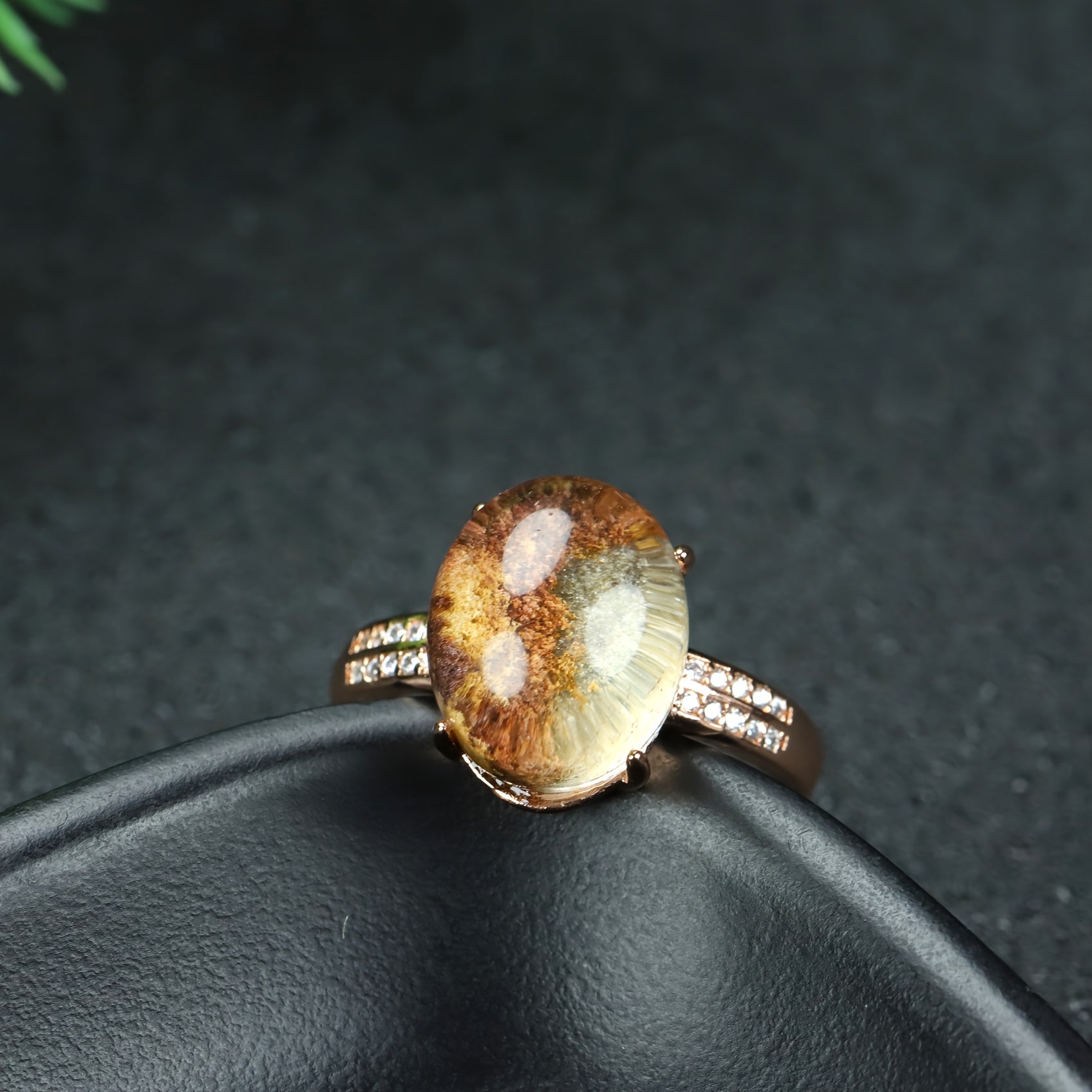 Vintage Crystal Ring for Women with Earthy Marbled Pattern Openwork Design, Grounding & Spiritual Connection Jewelry
