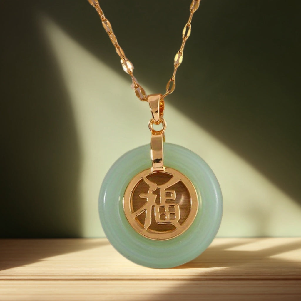 Elegant Vintage Green Artificial "Fu" Character Pendant Necklace - Golden-Tone Chain for Peace & Good Fortune