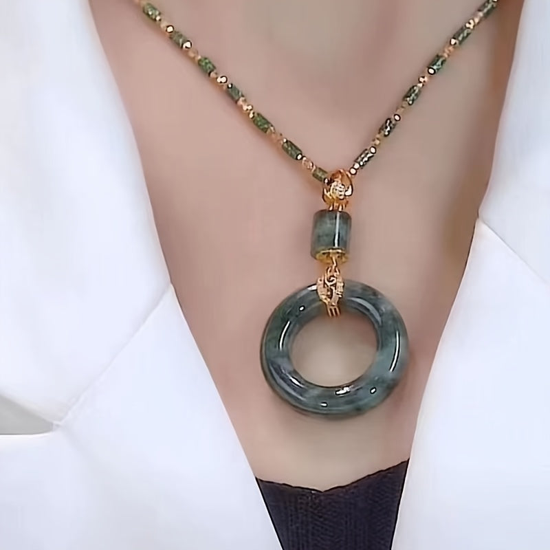 Light Luxury Retro Necklace - Versatile Collarbone Chain with Safety Buckle Pendant for Harmony & Style