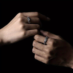 Vintage Gothic Thorn Design Zinc Alloy Ring — Spiritual Protection, Ancient Wisdom & Edgy Style Amulet