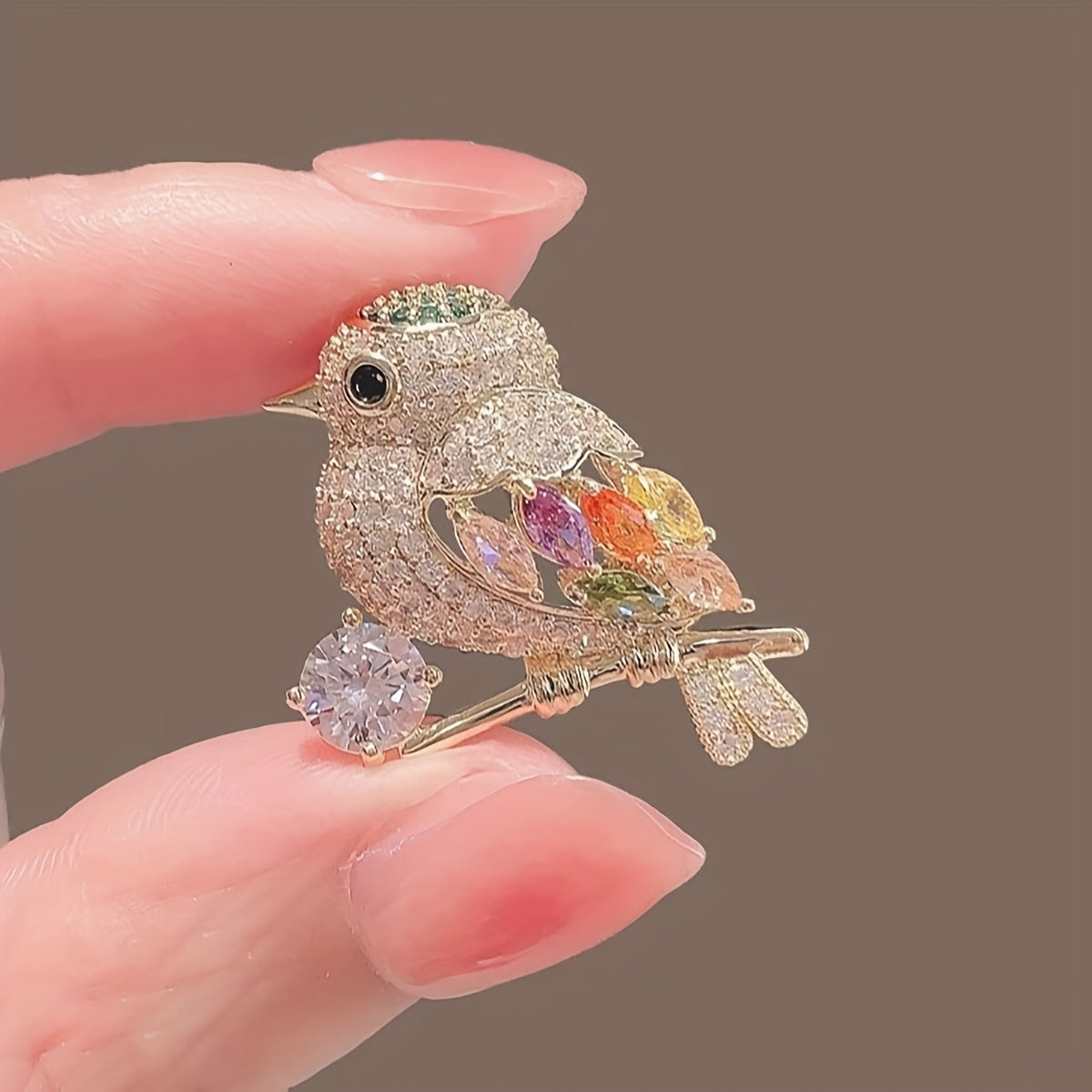 Elegant Bee & Rhinestone Brooch Pin with Positive Energy - Versatile Chic Outdoor Accessory
