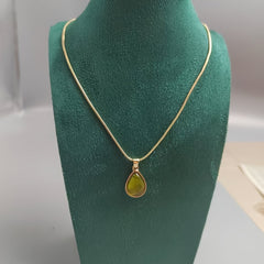 French Green Tear Necklace – Elegant Energy for Daily Wear