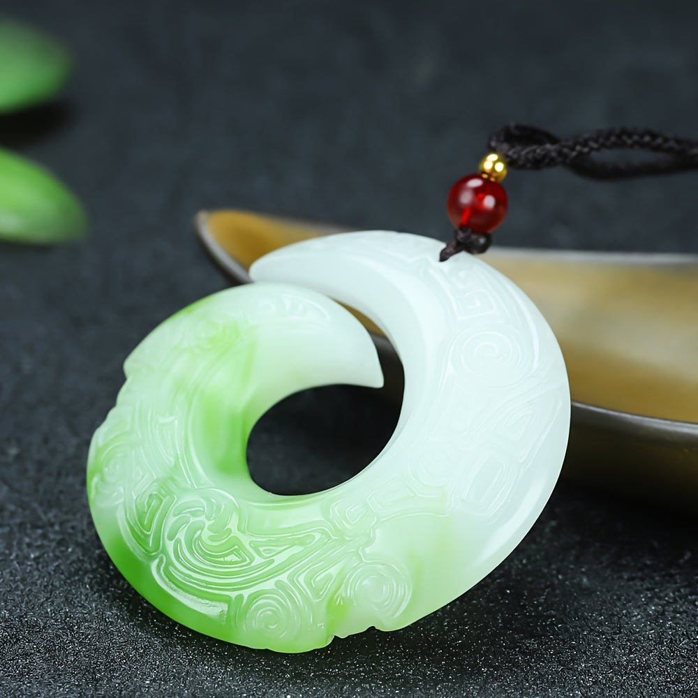 Elegant Antique Green & White Natural Stone Pendant Necklace - Cultural Charm with Gradient Energy