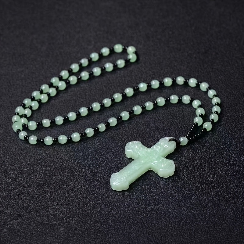 Light Green Retro Cross Pendant Necklace: Minimalist Fashion with Spiritual Protection for Earth Day & Family Celebrations