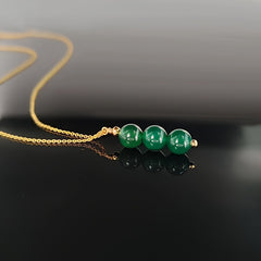 Women's Elegant Vintage Necklace - Natural Agate Bead Pendant with Delicate Chain for Harmony & Protection