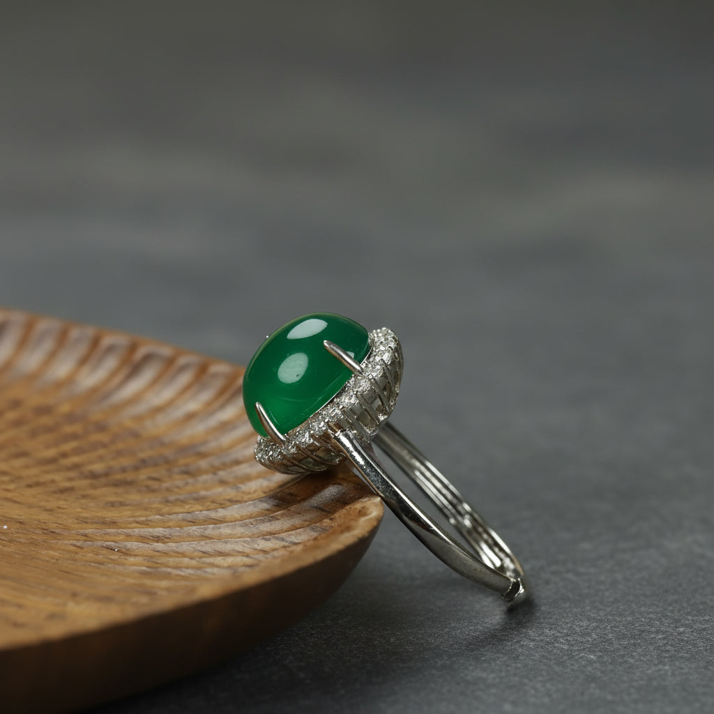 Elegant Green Chalcedony Ring Vintage Style Adjustable Gemstone Jewelry for Emotional Balance and Timeless Beauty