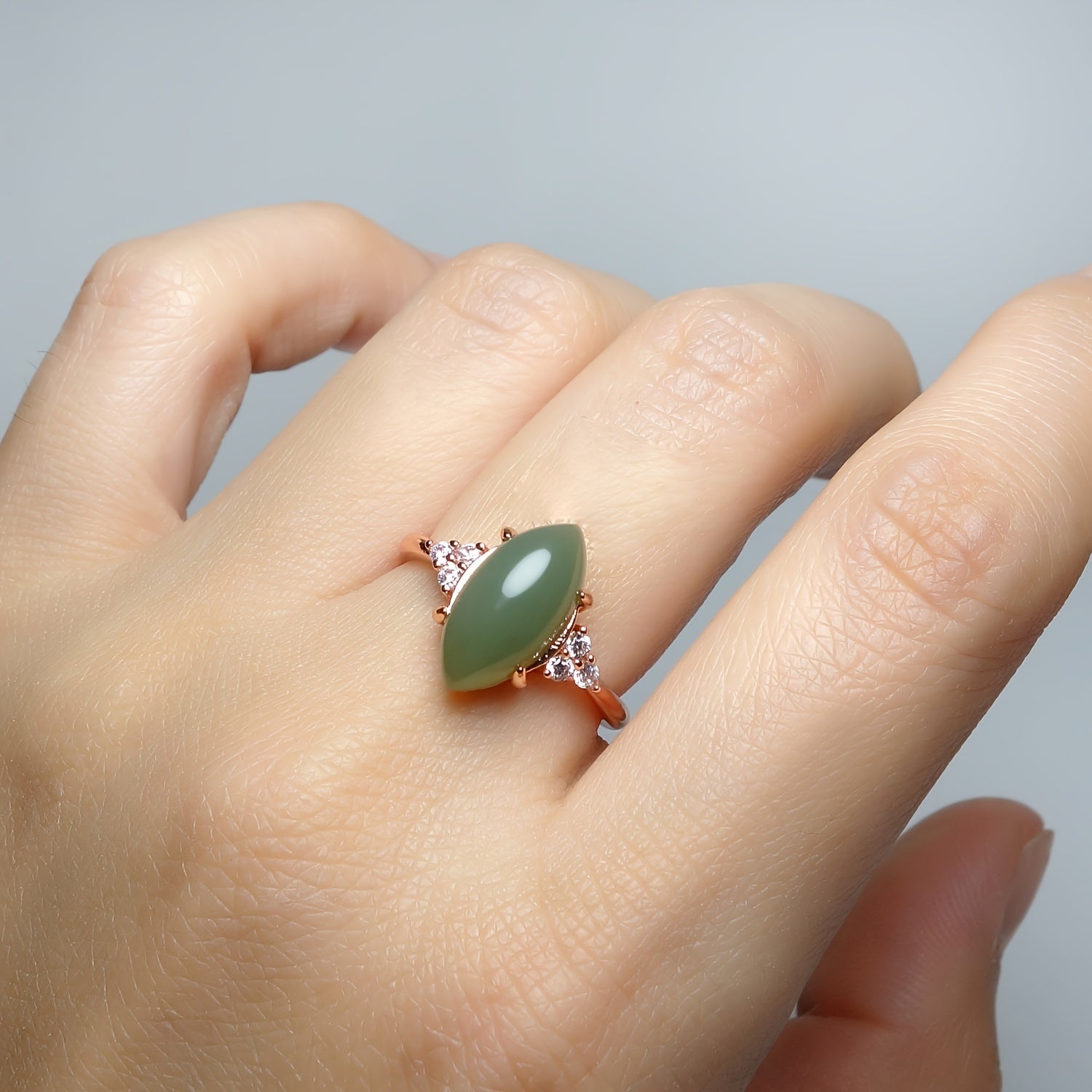 Boho-Chic Natural Stone Ring - Green Gemstone Energy for Beach Parties & Proms