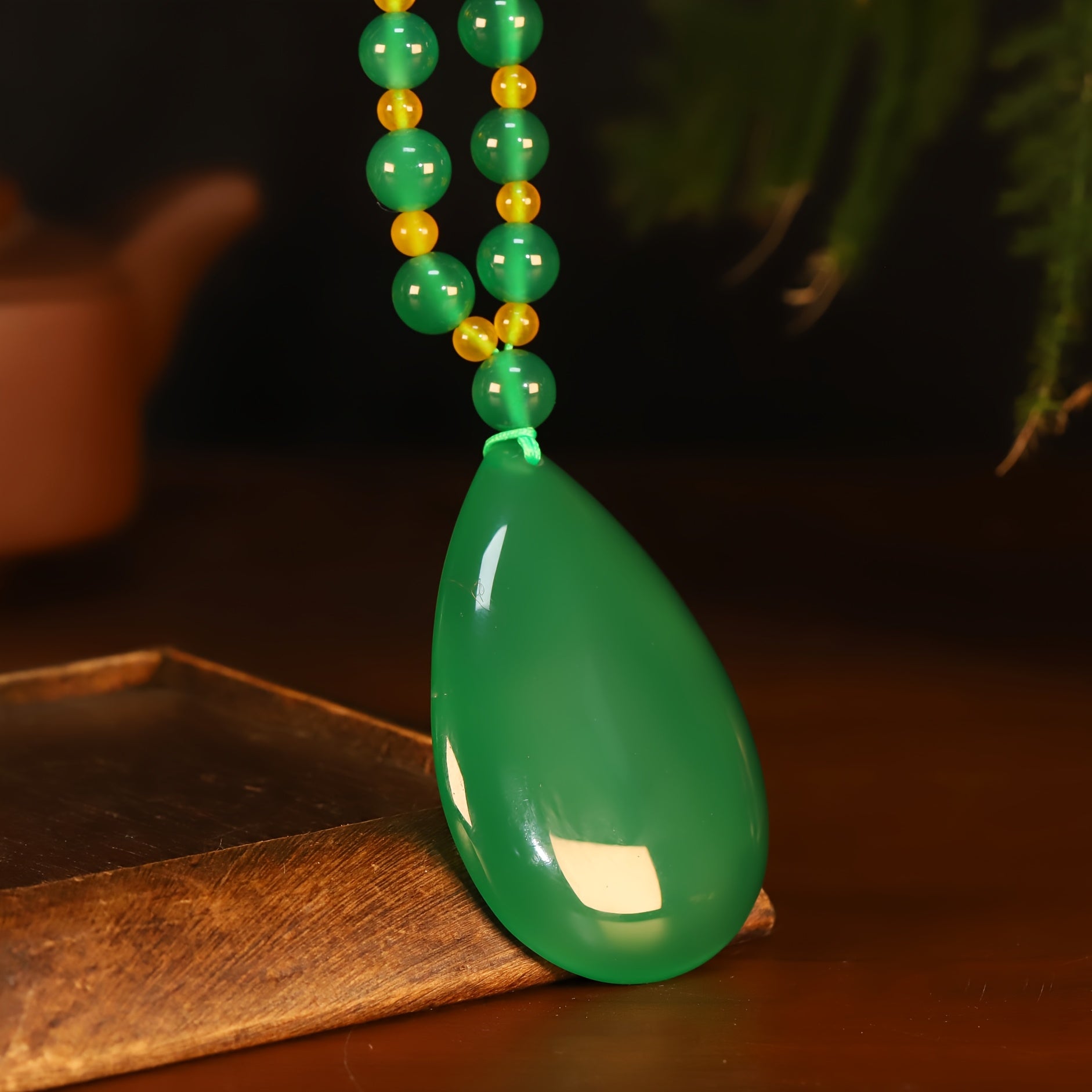 Handmade Natural Agate Teardrop Pendant Necklace - Bohemian Green for Teenage Energy & Daily Wear