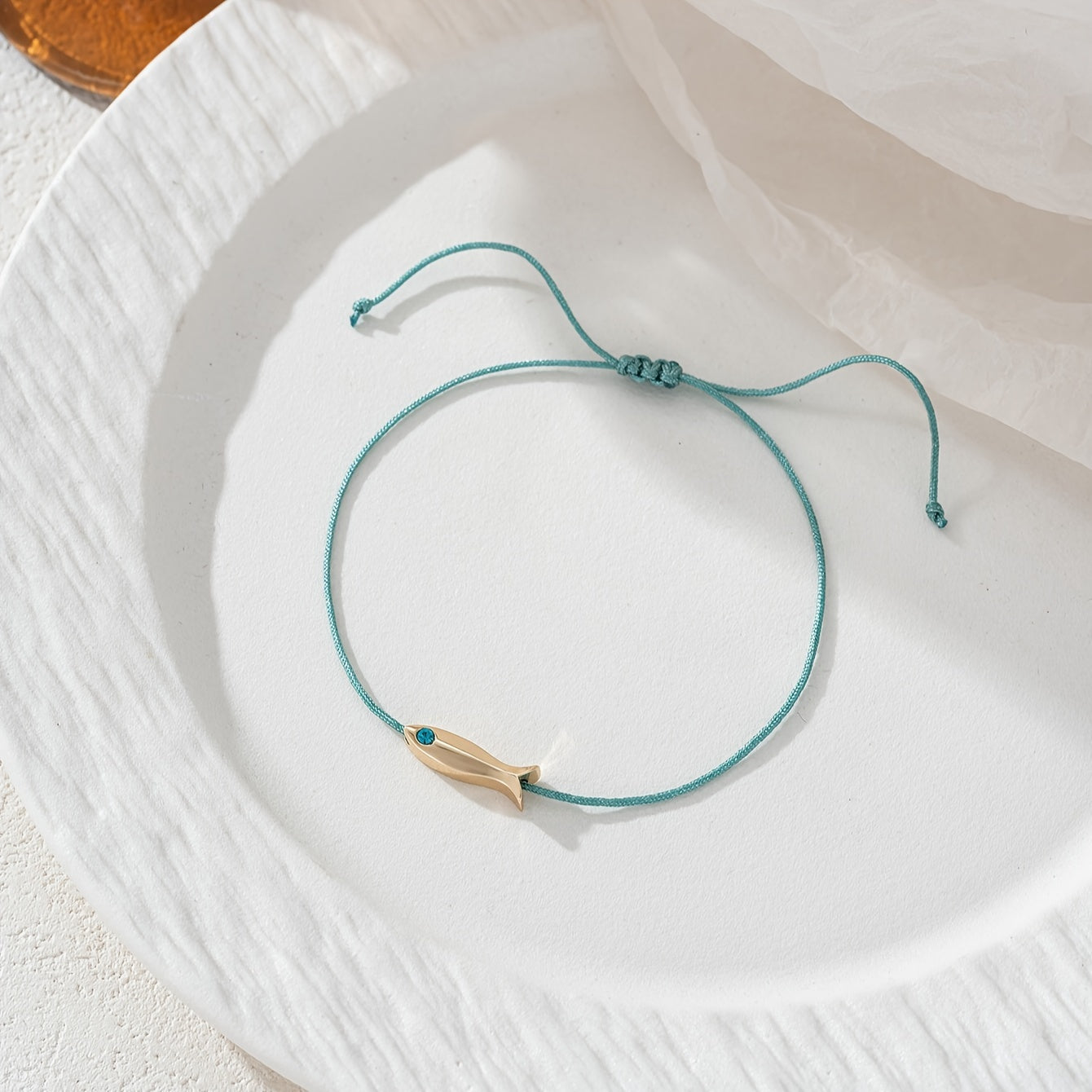 Delicate Fish-Shaped Charm Anklet - Beach-Inspired Energy for Everyday Wear