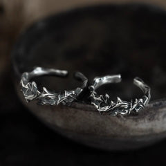 Vintage Gothic Thorn Design Zinc Alloy Ring — Spiritual Protection, Ancient Wisdom & Edgy Style Amulet
