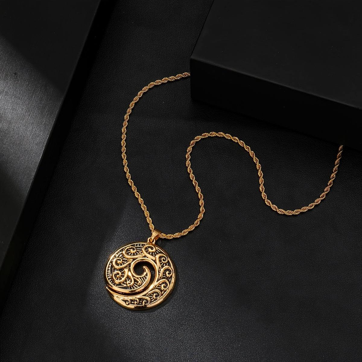 Men's Hip-Hop Black Hawaiian Totem Pendant Necklace - Enhance Spiritual Energy & Harmony