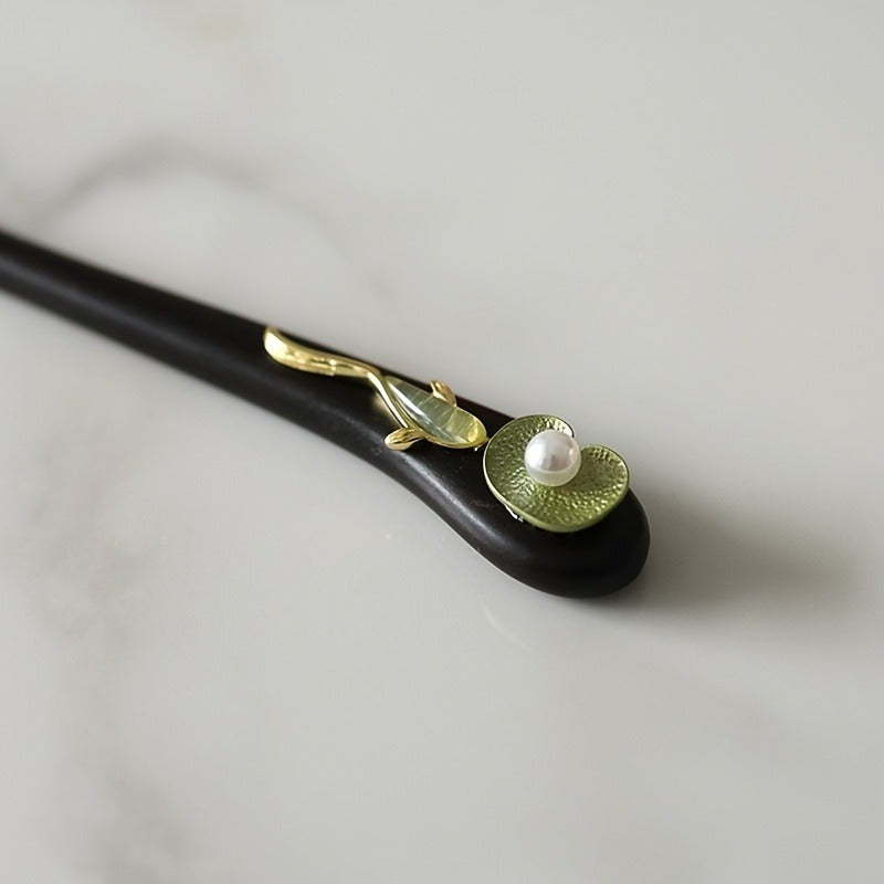 A Single Koi Hairpin Shaped Like a Lotus Leaf - Antique Hair Accessory for Everyday Use with Natural Energy Flow