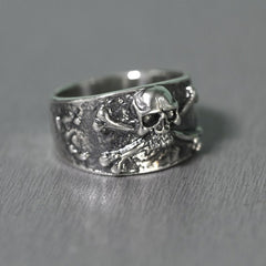 Skull and Memento Mori Ring — Chunky Pirate Biker Ring for Energy Protection & Spiritual Harmony