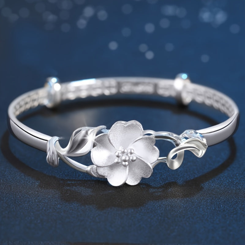 Retro Silver Flower Bracelet — 925 Sterling Silver Elegant Bloom for Heart Chakra Harmony