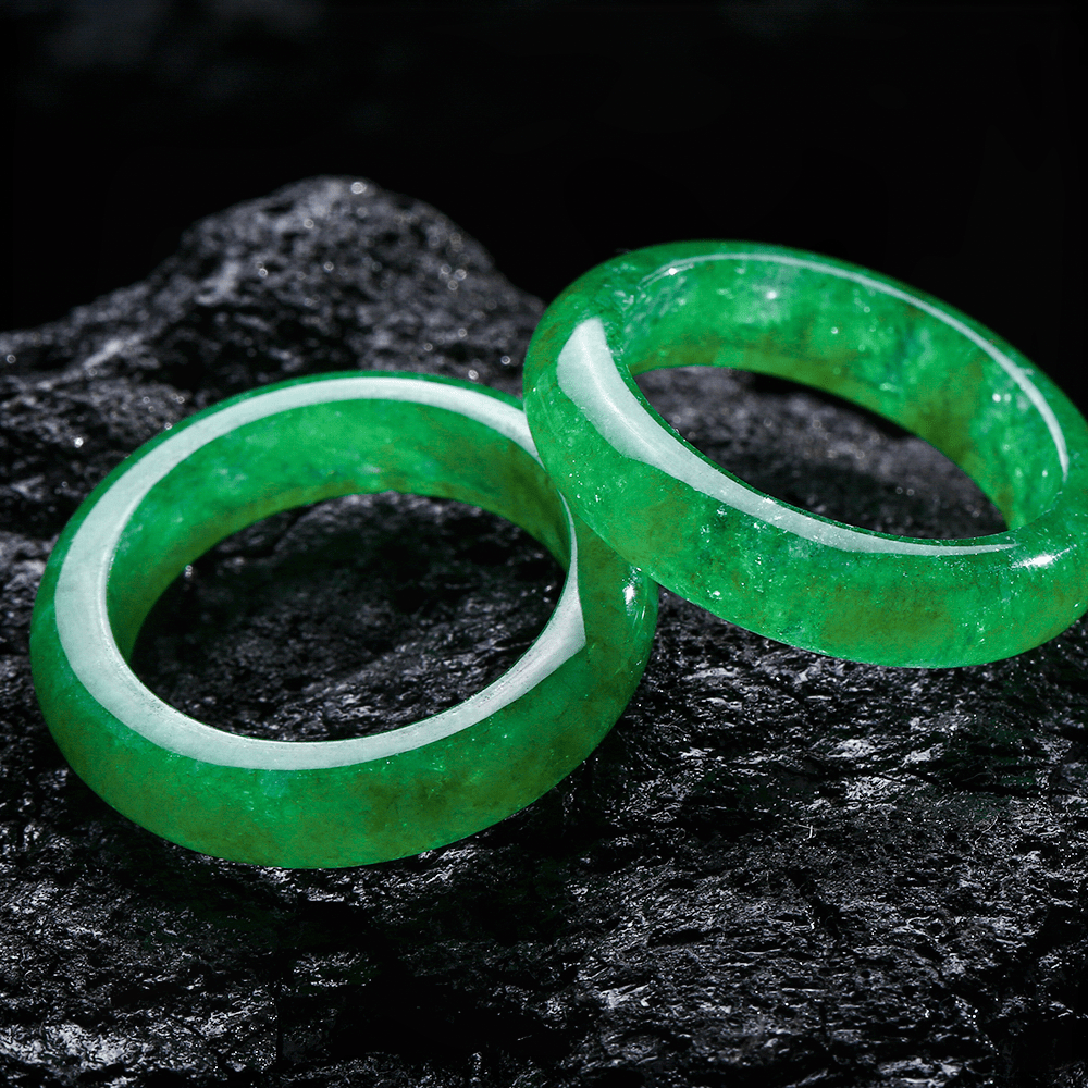 Vintage Stone Ring: Natural Green Jade Bracelet for Energy Balance & Protection