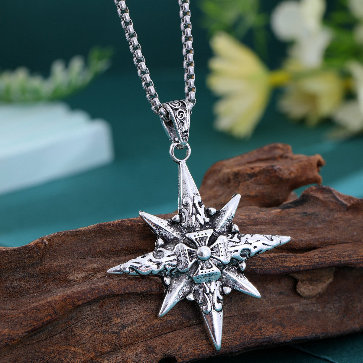 Men's Christmas Snowflake Compass Star Pendant Necklace - 18K Gold Plated for Protection & Guidance in Holiday Season