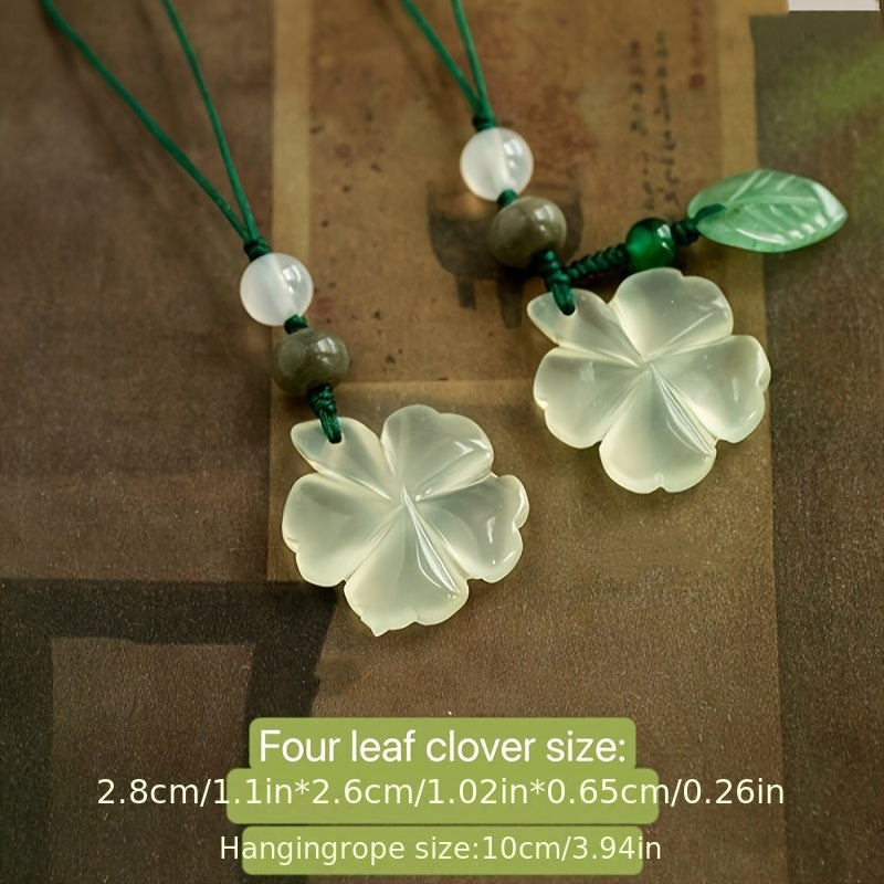 Green Flower Charm Keychain – Natural Jade Lucky Clover for Harmony & Protection