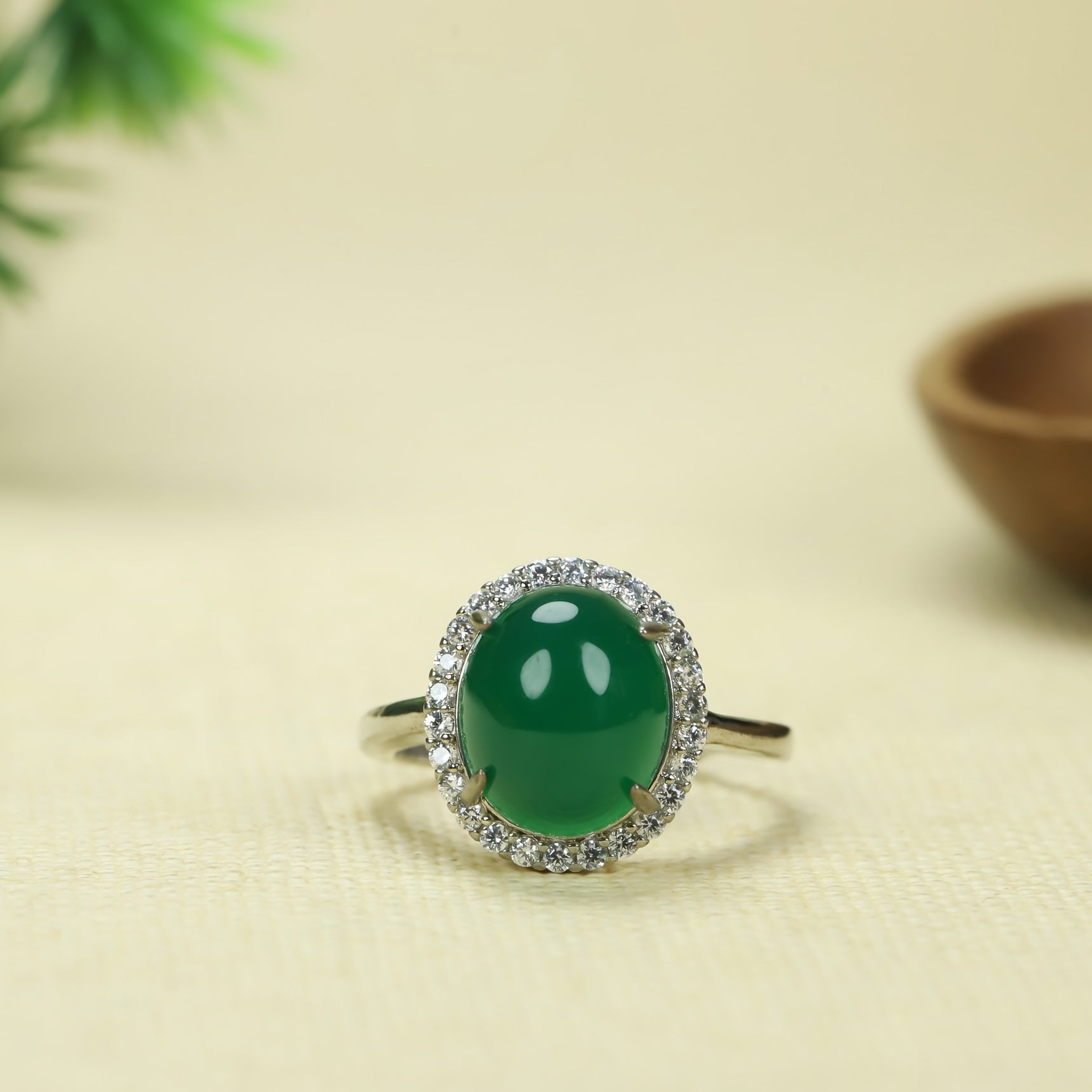 Elegant Green Chalcedony Ring Vintage Style Adjustable Gemstone Jewelry for Emotional Balance and Timeless Beauty