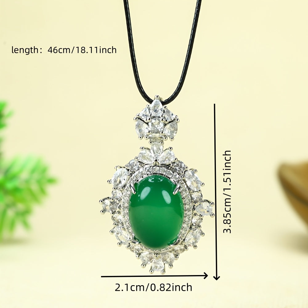 Luxurious Green Agate Pendant Necklace for Harmony, Abundance, and Spiritual Balance