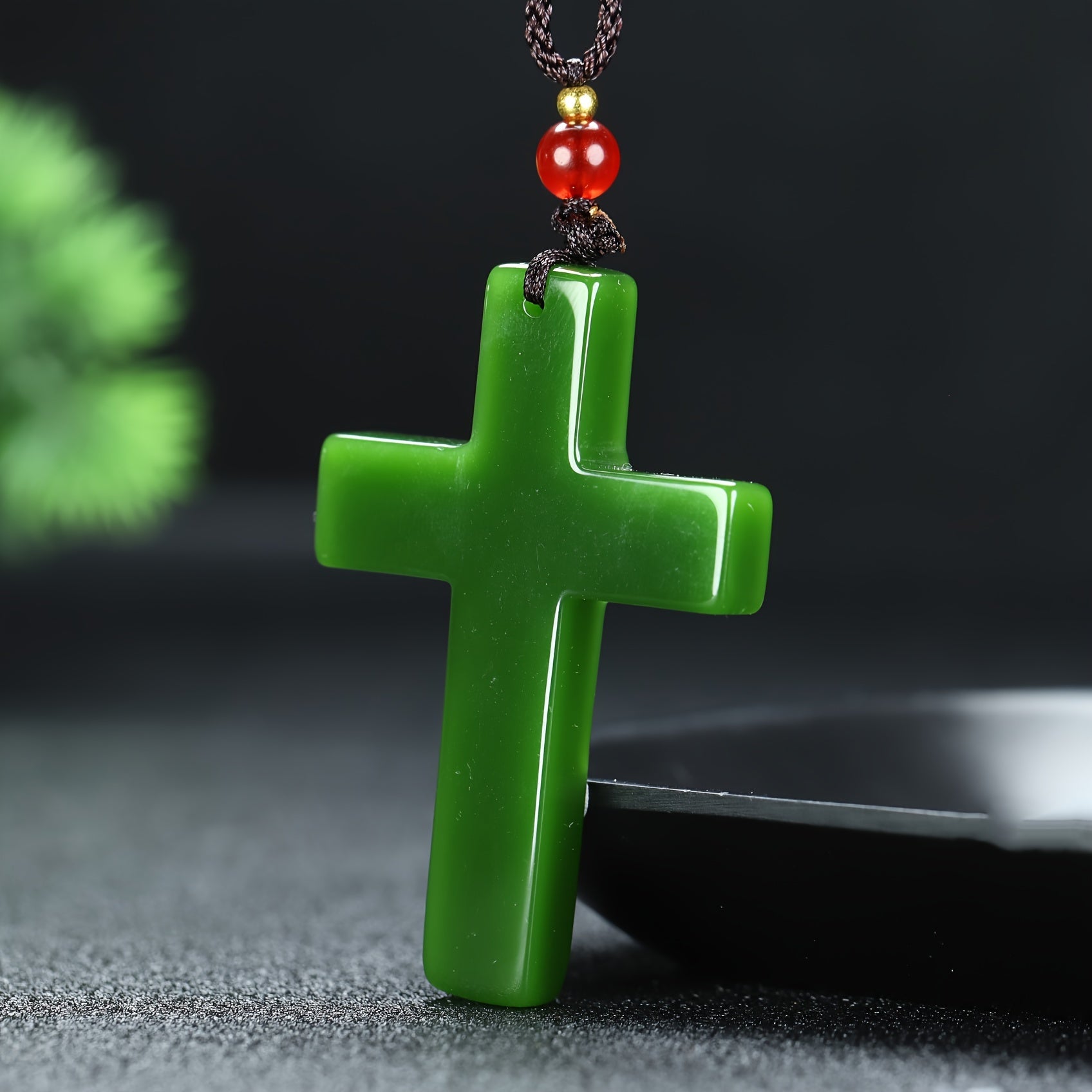 Dry Green Cross Pendant: Natural Balance & Protective Energy for Daily Wear