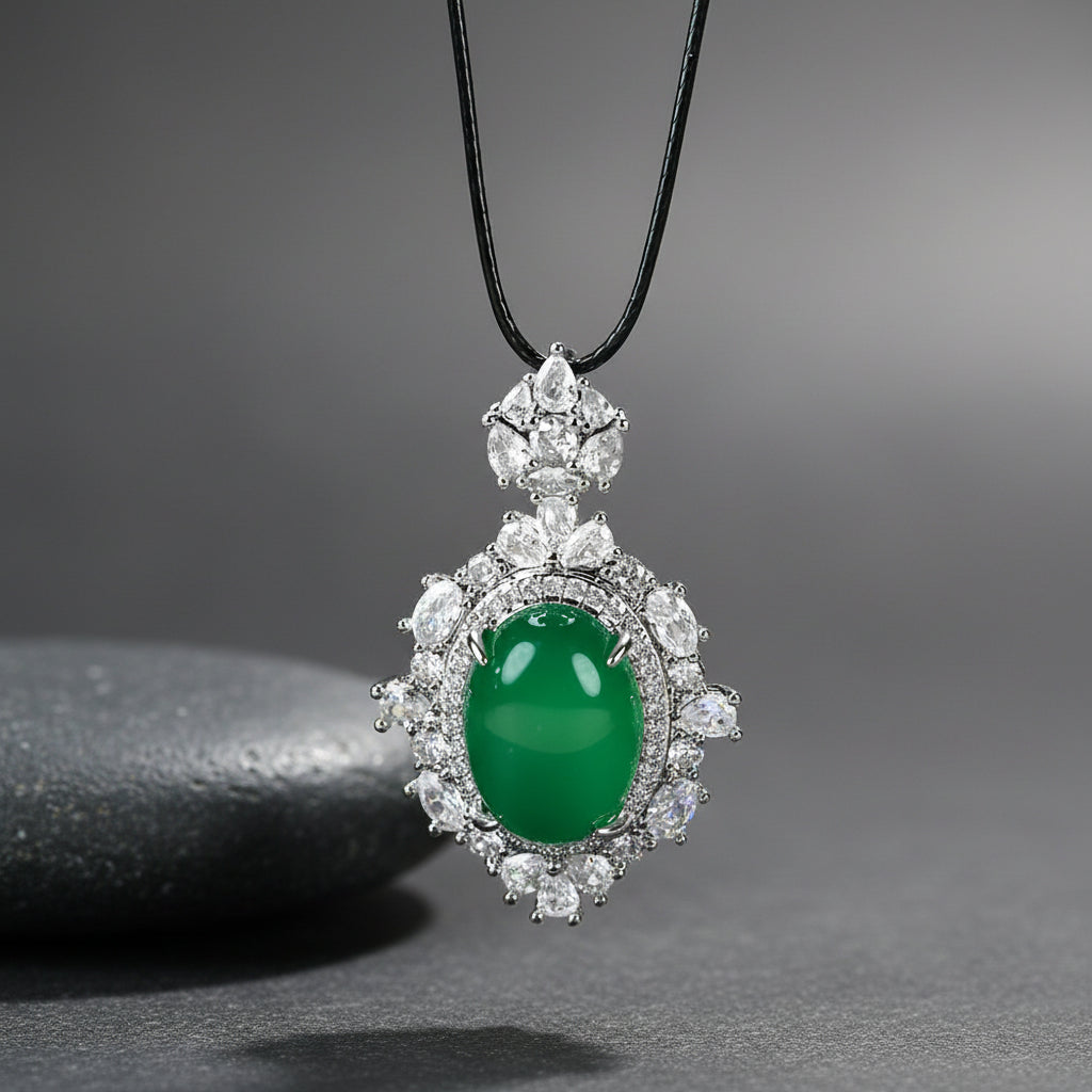 Luxurious Green Agate Pendant Necklace for Harmony, Abundance, and Spiritual Balance