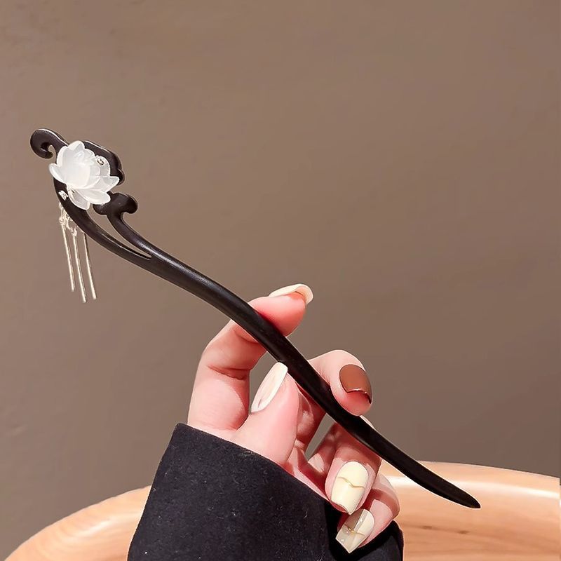 Chinese Lotus Hairpin with Black/Brown Fringe Tassel & White Lotus Flower - Elegant Traditional Hair Stick for Weddings & Prom - Vintage Asian Hair Accessories