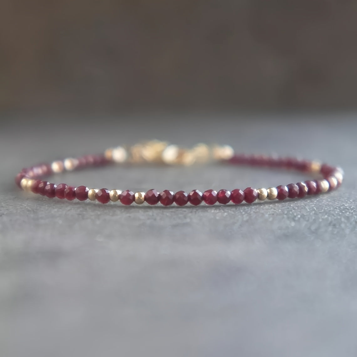 Minimalist French-Style Red Stone Beaded Bracelet - Bohemian Elegance for Versatile Stacking & Charisma Enhancement