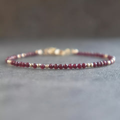 Minimalist French-Style Red Stone Beaded Bracelet - Bohemian Elegance for Versatile Stacking & Charisma Enhancement