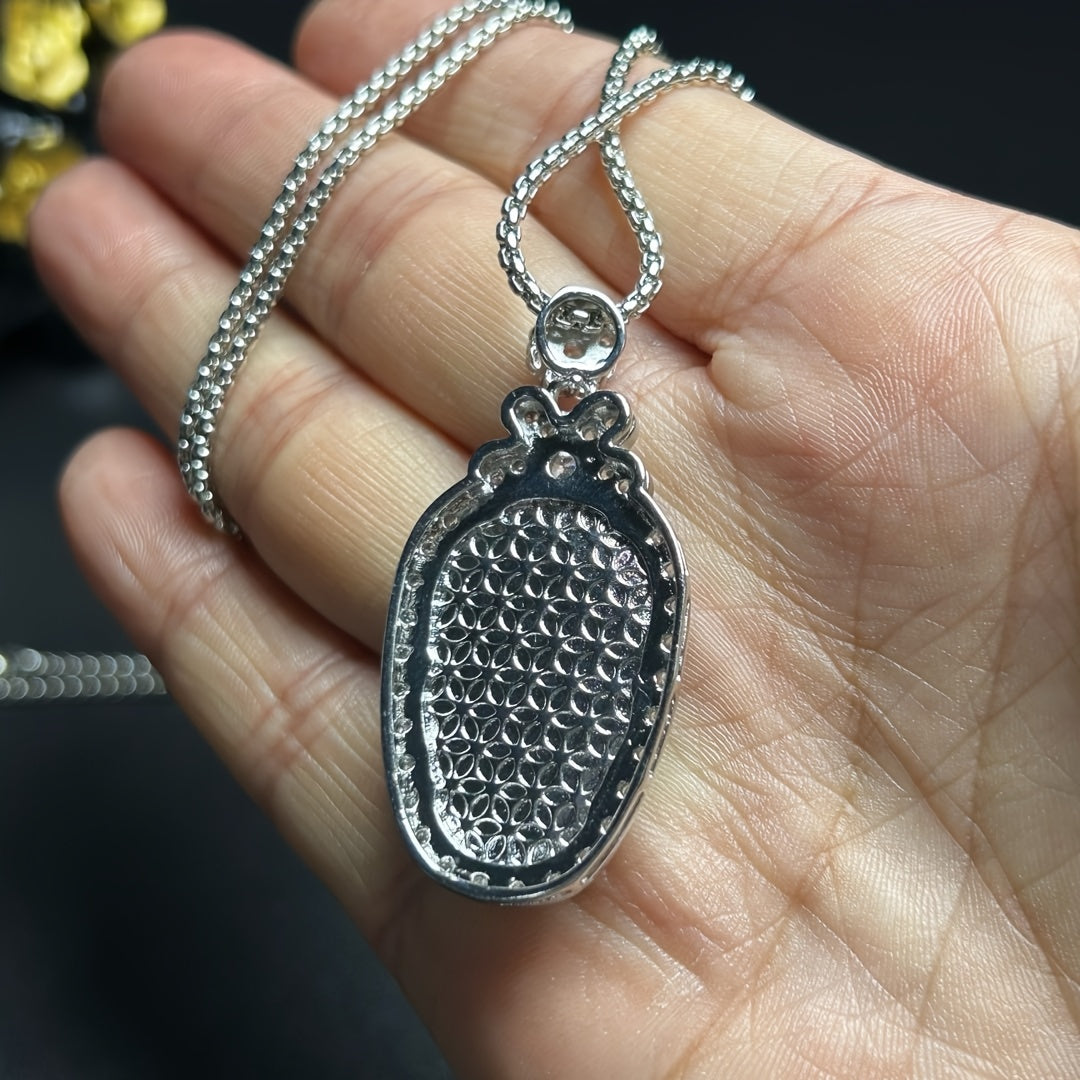 Elegant Green Jade Leaf Pendant for Prosperity, Emotional Balance, and Timeless Style