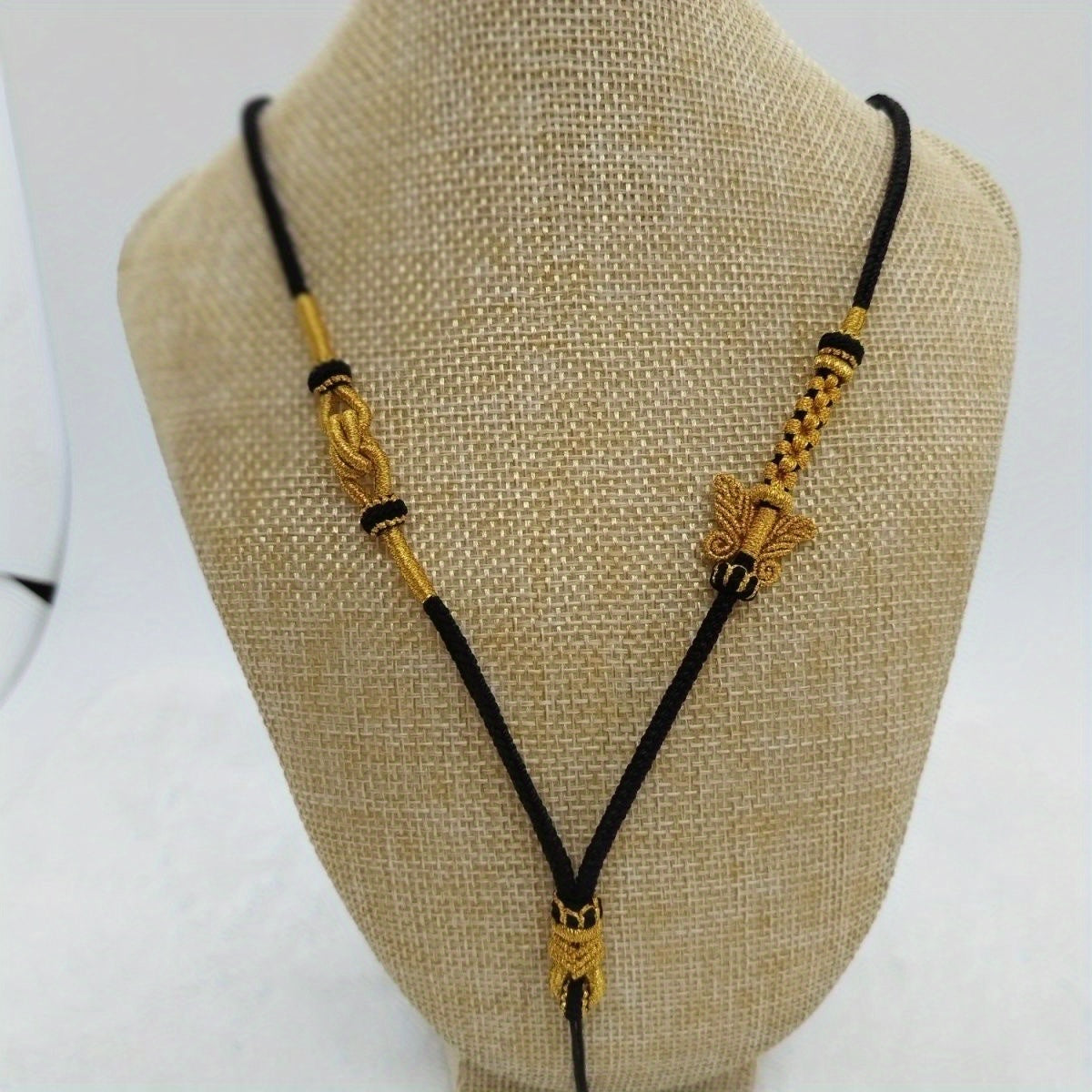 Hand-Woven Bow Pendant Necklace – Ethnic Chinese Style Golden Energy for Daily Wear