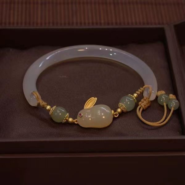 Jade Rabbit Prosperity Bangle — Adjustable Wealth Energy Bracelet for Daily Luck, Calm Protection & Auspicious Blessings (Year of the Snake Gift)