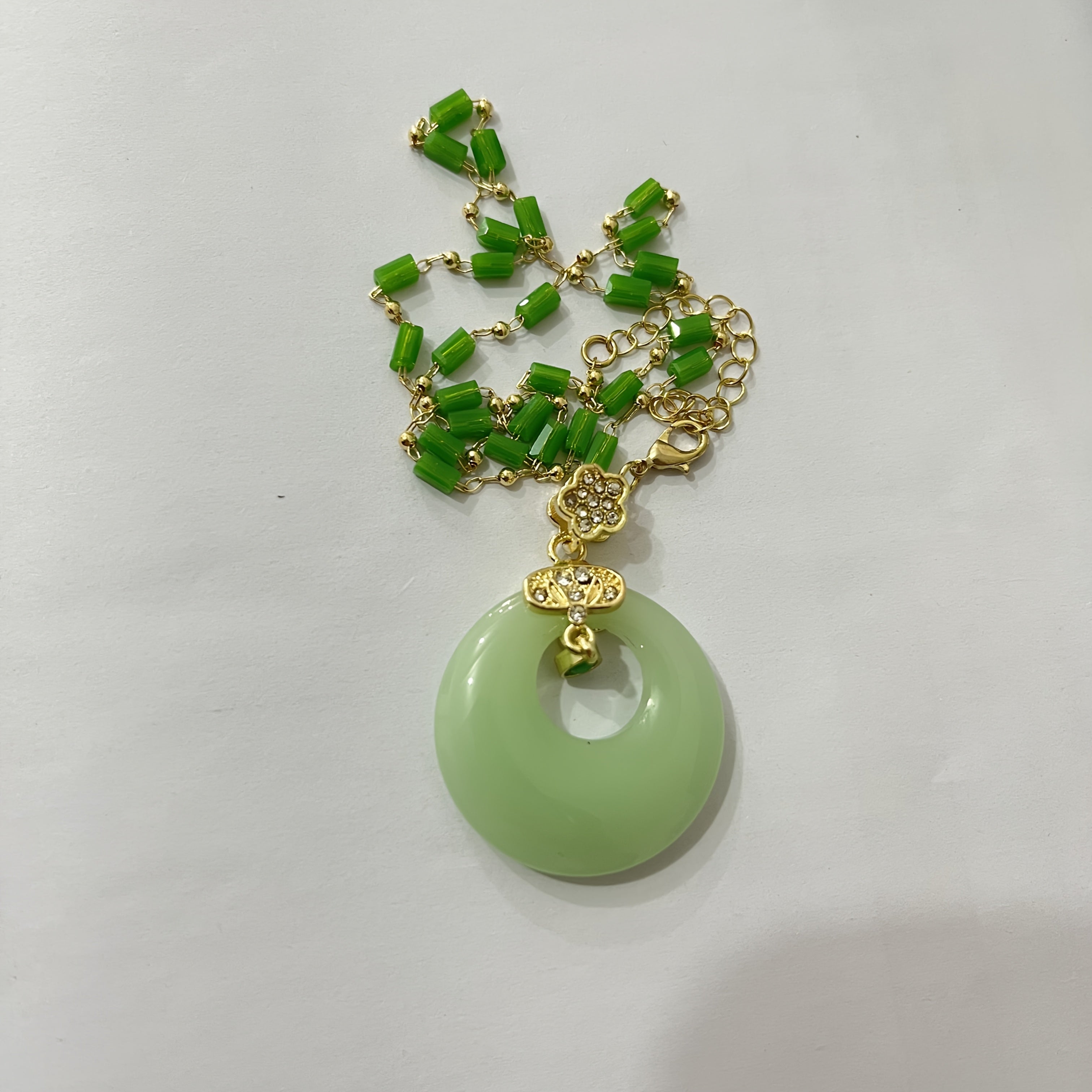 Elegant Vintage Green Teardrop Pendant Necklace - Spiritual Energy & Harmony