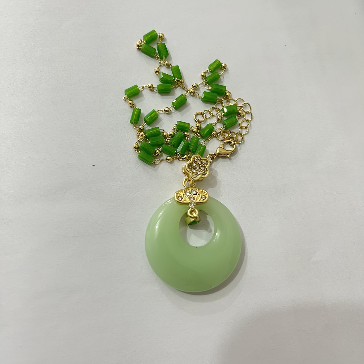 Elegant Vintage Green Teardrop Pendant Necklace - Spiritual Energy & Harmony